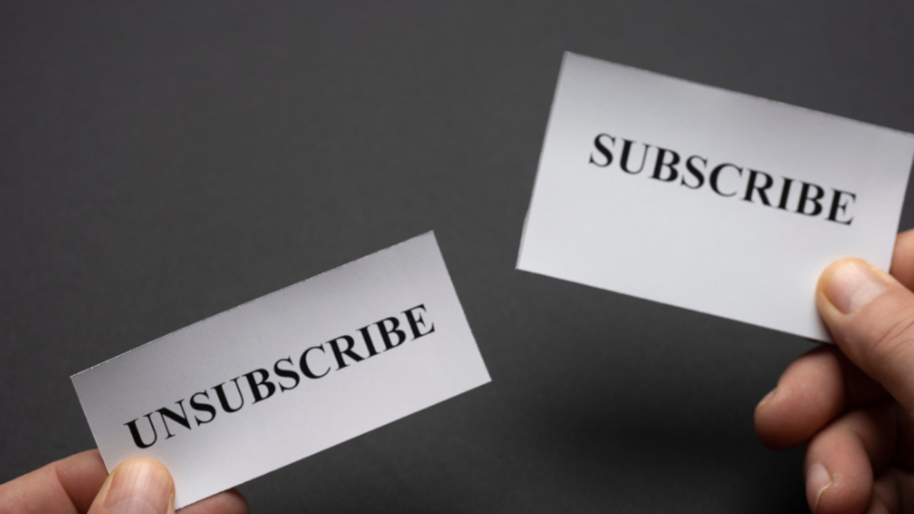 Gambar sampul untuk Unsubscribe