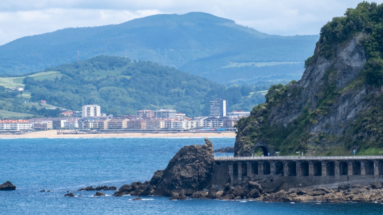 Gambar sampul untuk Negeri Puspa